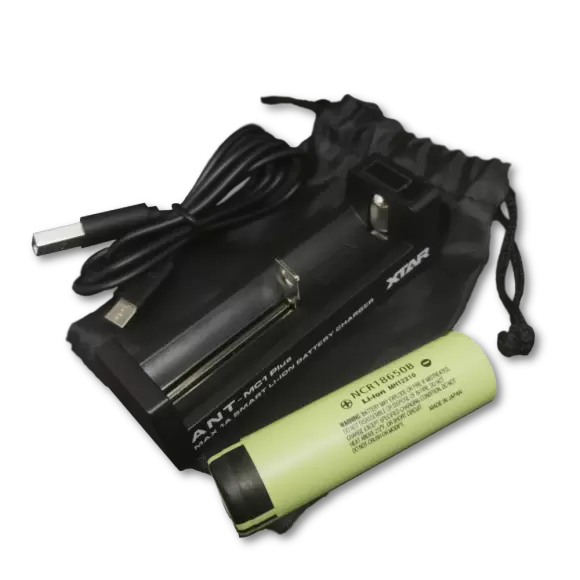 Lader og batteri til natsigte