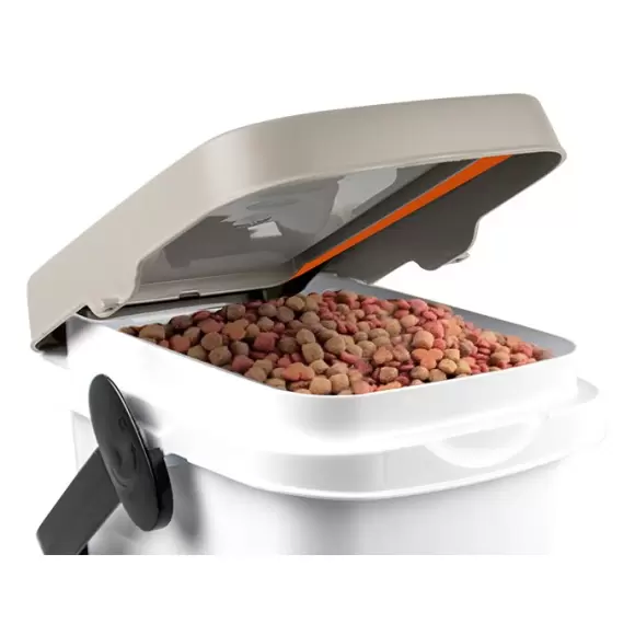 Foderspand med hjul 15 kg Foderspand med hjul 15 kg